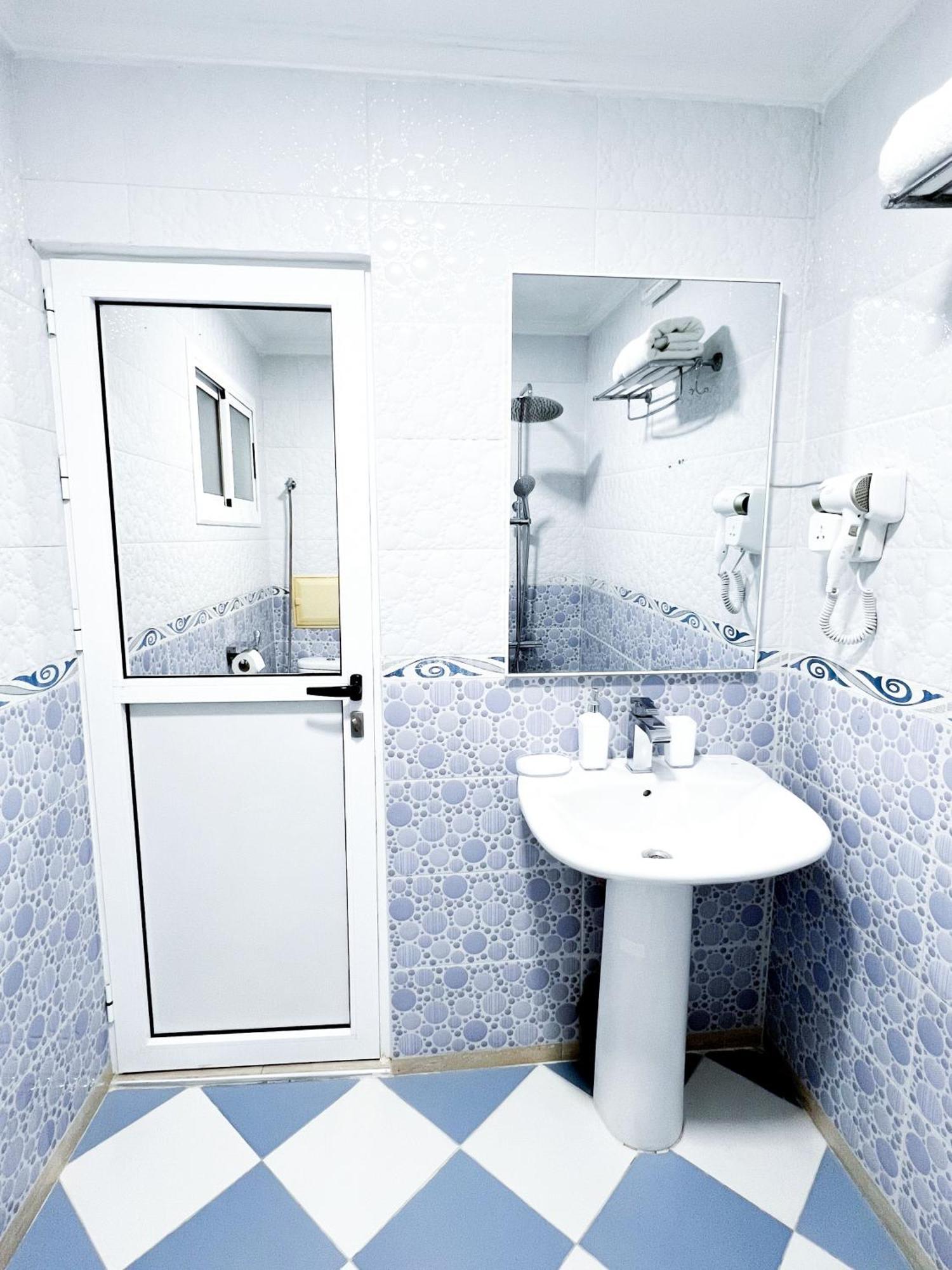 Mira Appartement -Lovely, Tidy & Close To Beaches And City Center Al Hoceima Exterior photo